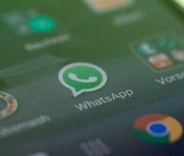 Cómo enviar música, GIF, ubicación en vivo, chats y contactos a través de WhatsApp – Tutorial completo