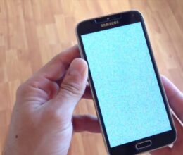 ¿Qué hacer si mi móvil tiene la pantalla en blanco?